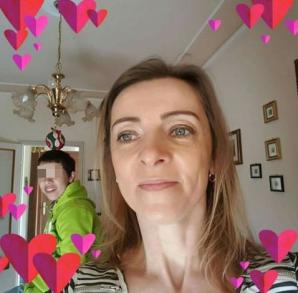 [VIDEO]  Alla donna polacca, un altra umigliazione! Ancora una volta da parte della  psicologa italiana e dal Presidente del Tribunale di Treviso. Arriva  un aiuto  dell'assistenza gratuita un noto avvocato italiano Andrea Coffari