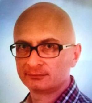 [VIDEO] Rutkowskiego prosi o pomoc zrozpaczona kobieta doprowadzona do koszmaru przez architekta z Kołobrzegu. Chce udowodnić zmowę w celu wyrzucenia jej z domu i sprzedaży atrakcyjnej nieruchomości w pobliżu Term w Uniejowie 