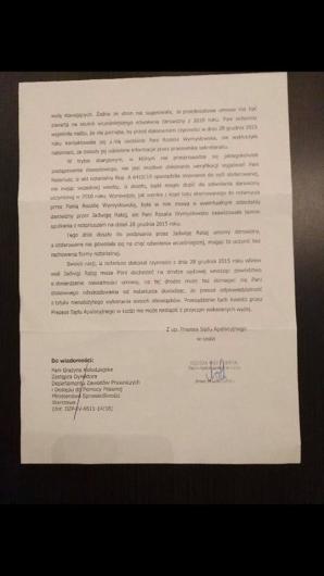 [VIDEO] Czy prokurator Marek Wołtysiak z Poddębic to adwokat? Czy przesłuchał zgłoszoną do ścigania notariusz Sabinę Paprocką, czy sobie z nią pogawędził? Dlaczego umorzył skandaliczną sprawę aktu notarialnego wpędzającego w potężny dług niewinne kobiety?