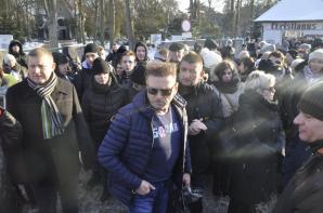 Kolejny sukces Rutkowskiego. Dzięki jego uporowi i determinacji wszyscy winni okrutnego morderstwa niepełnosprawnego Piotra zostali skazani! Dwa dożywocia, 25 lat oraz 3 i 2 lata więzienia - to wyroki dla wszystkich uczestników tej zbrodni