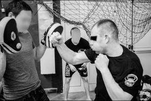 [VIDEO] Szydzi z Policji w Radzyminie i Sądu w Wołominie porywacz 2 dzieci! Czy Komendant Policji w Radzyminie Paweł Piórkowski i Prezes Sądu Rejonowego w Wołominie Mariusz Matusiak boją się Daniela W., bo trenuje sporty walki? Rutkowski się nie boi!