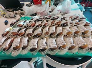 Rekordowa zbiórka krwi w opoczyńskiej komendzie - wspólnie walczymy o życie naszego kolegi policjanta