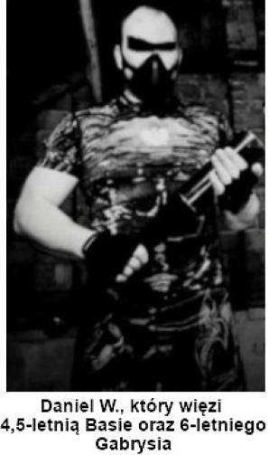 [VIDEO] Niebezpieczny szaleniec Daniel W. więziący 2 dzieci obnaża głupotę RODO, nieskutecznych procedur policji i sądów rodzinnych! Rutkowski wspierający matkę w programie Elżbiety Jaworowicz!