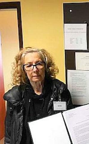 [VIDEO] Czy prokurator Marek Wołtysiak z Poddębic to adwokat? Czy przesłuchał zgłoszoną do ścigania notariusz Sabinę Paprocką, czy sobie z nią pogawędził? Dlaczego umorzył skandaliczną sprawę aktu notarialnego wpędzającego w potężny dług niewinne kobiety?