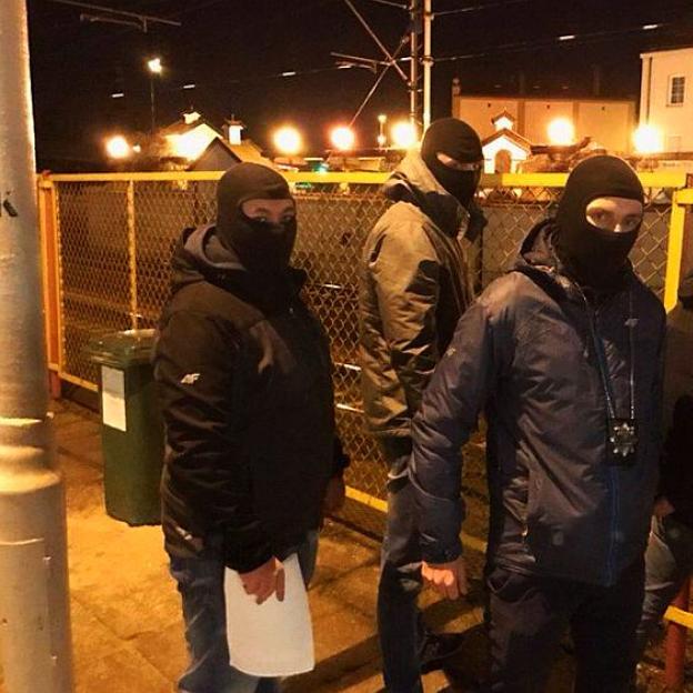 Wyjątkowo niebezpiecznego pedofila zatrzymała w nocy pod Warszawą ekipa Krzysztofa Rutkowskiego!