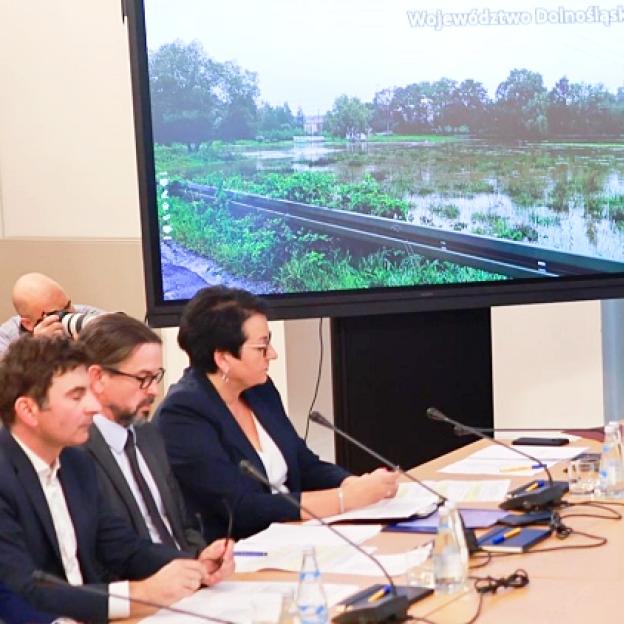 [VIDEO] Premier: Nie będziemy oszczędzać na odbudowie zalanych terenów