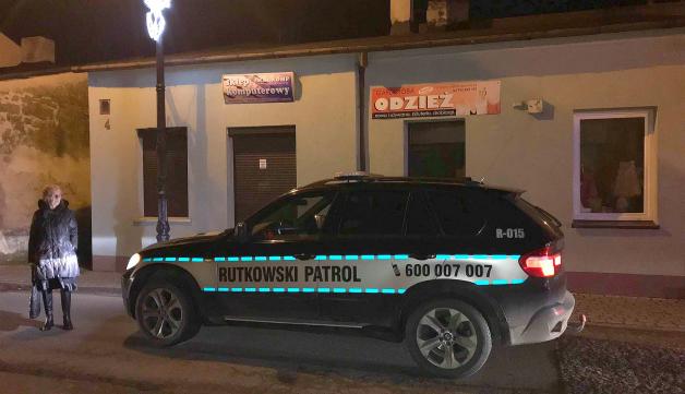 [VIDEO] Rutkowskiego prosi o pomoc zrozpaczona kobieta doprowadzona do koszmaru przez architekta z Kołobrzegu. Chce udowodnić zmowę w celu wyrzucenia jej z domu i sprzedaży atrakcyjnej nieruchomości w pobliżu Term w Uniejowie 