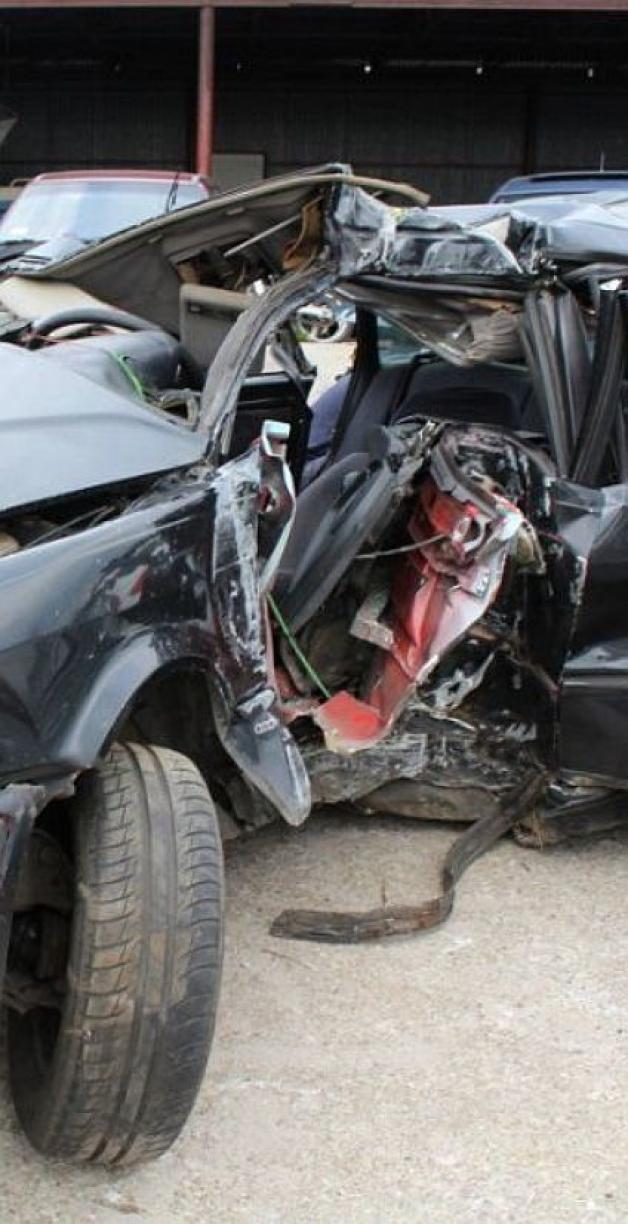 Pozbawili wolności, pobili i zabrali samochód, którym jeden z podejrzewanych miał wypadek komunikacyjny